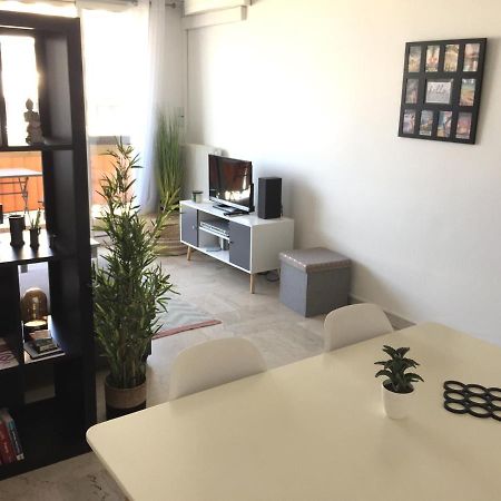 Chez Marie & Julien, 2 Pieces 44M2 Apartment อองทีบส์ ภายนอก รูปภาพ