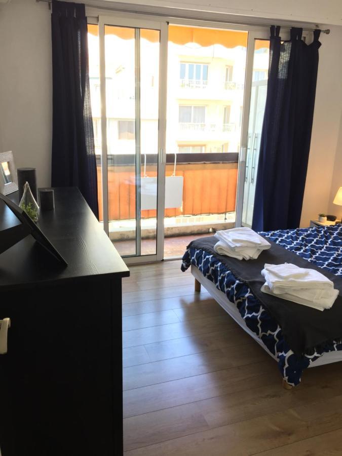 Chez Marie & Julien, 2 Pieces 44M2 Apartment อองทีบส์ ภายนอก รูปภาพ
