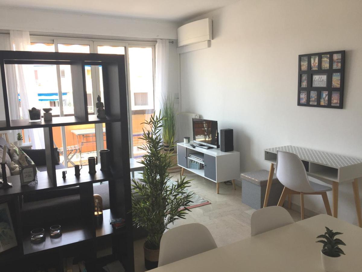 Chez Marie & Julien, 2 Pieces 44M2 Apartment อองทีบส์ ภายนอก รูปภาพ